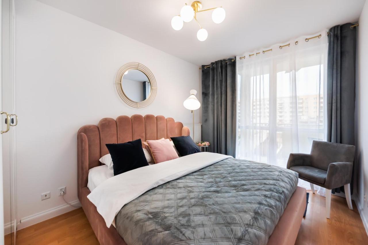 Metro Kondratowicza Velvet Apartment Warschau Exterior foto